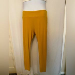 LuLaRoe TC Solid Gold Leggings